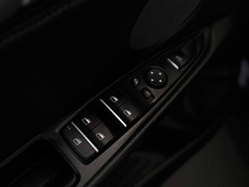 2017 BMW X5 Image 18