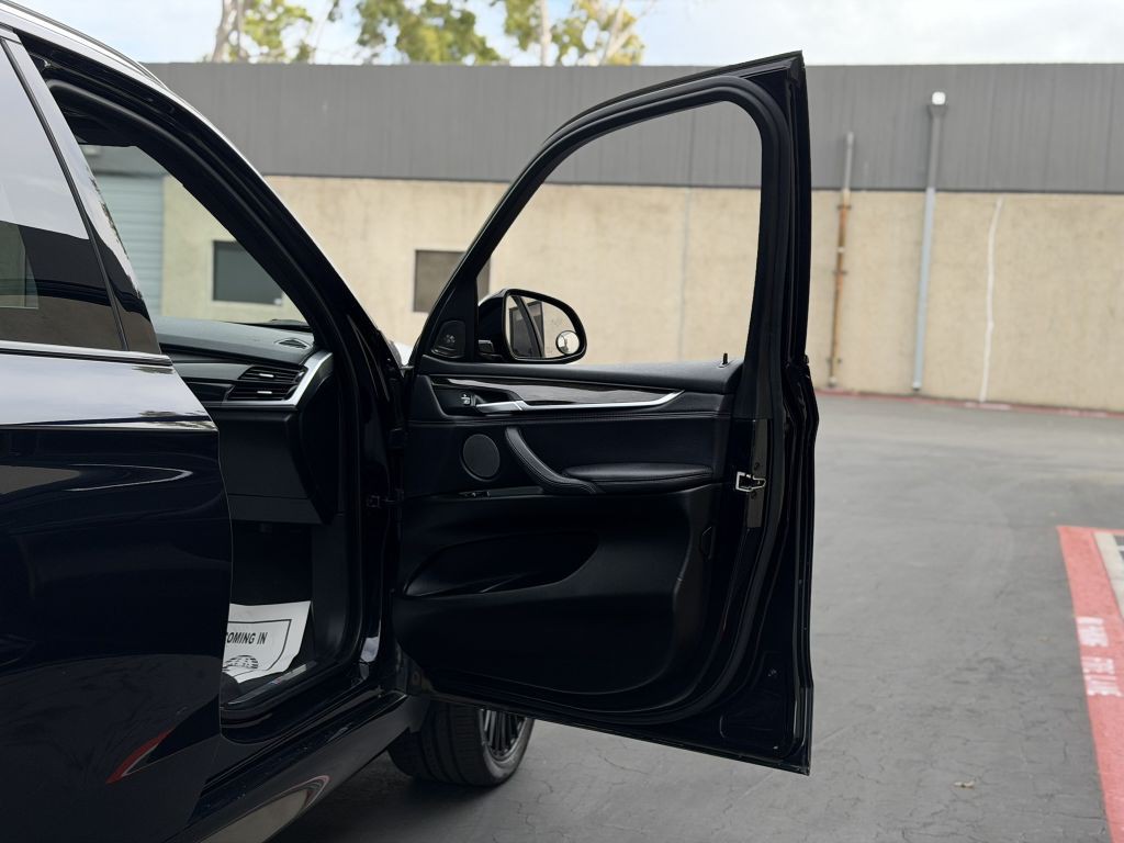 2017 BMW X5 Image 27