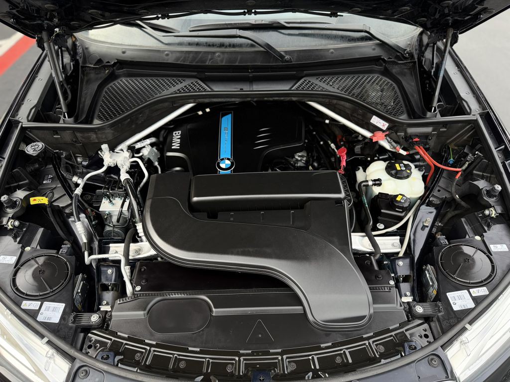 2017 BMW X5 Image 33