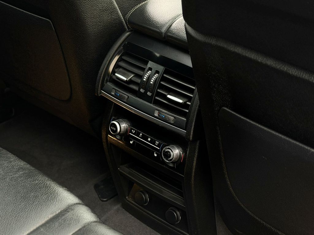 2017 BMW X5 Image 36