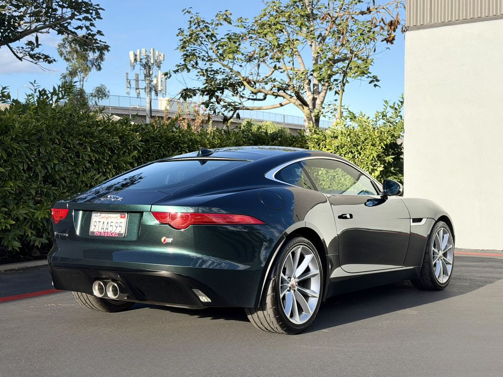 2015 Jaguar F-TYPE Image 4