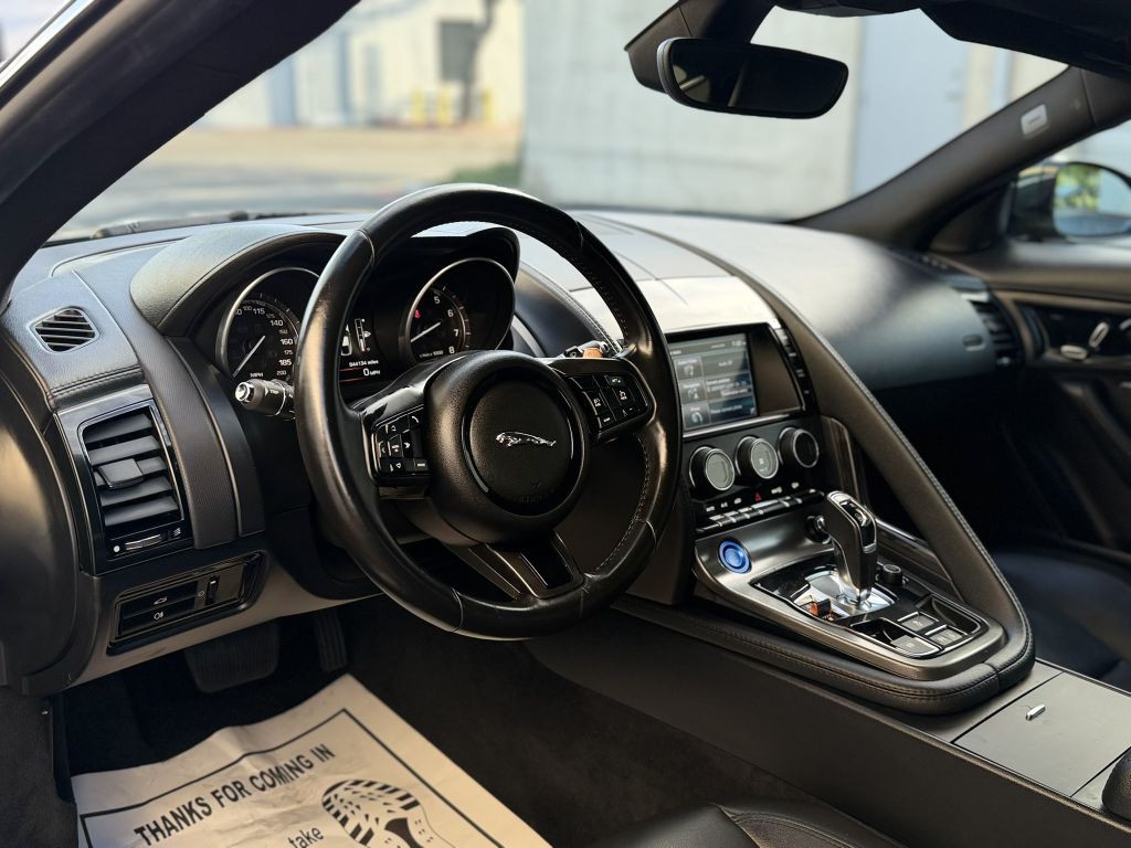 2015 Jaguar F-TYPE Image 15