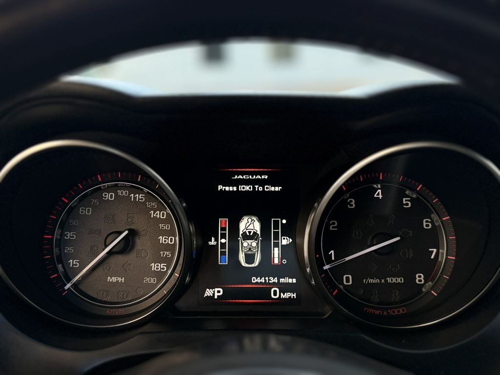 2015 Jaguar F-TYPE Image 22