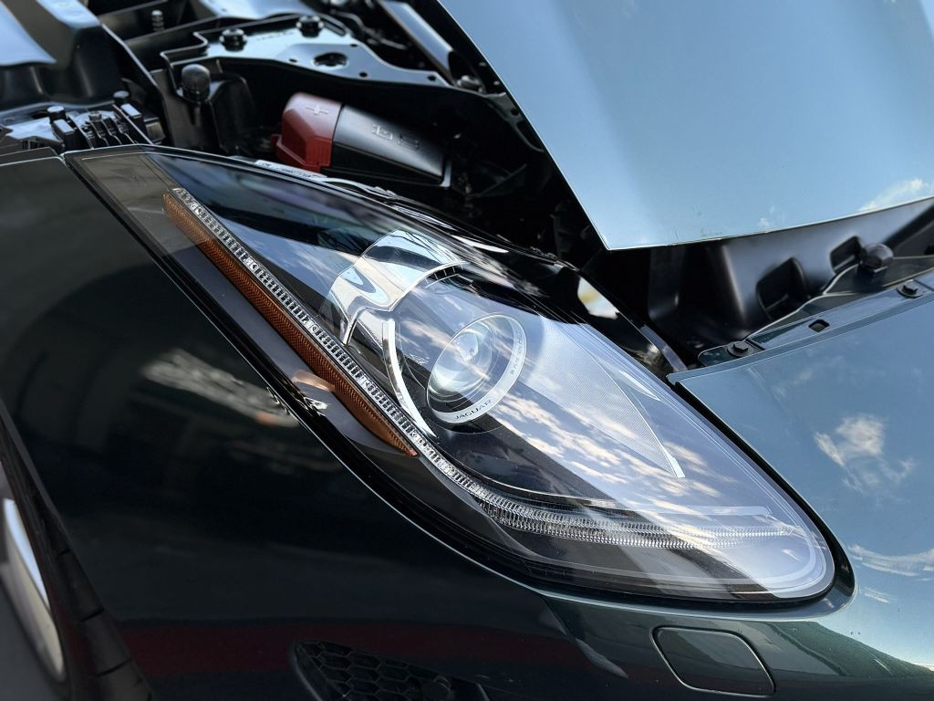 2015 Jaguar F-TYPE Image 29