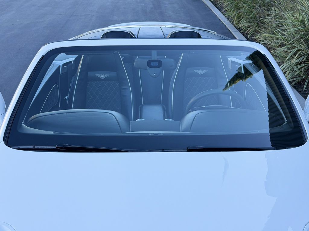 2011 Bentley Continental Image 21