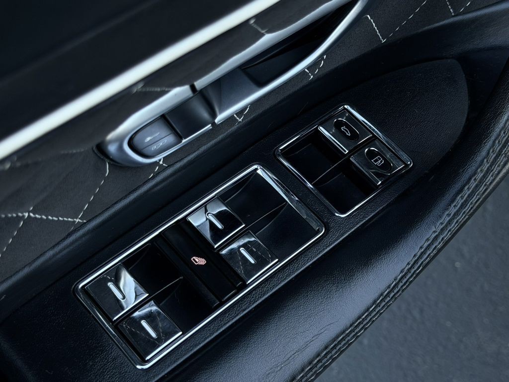 2011 Bentley Continental Image 35