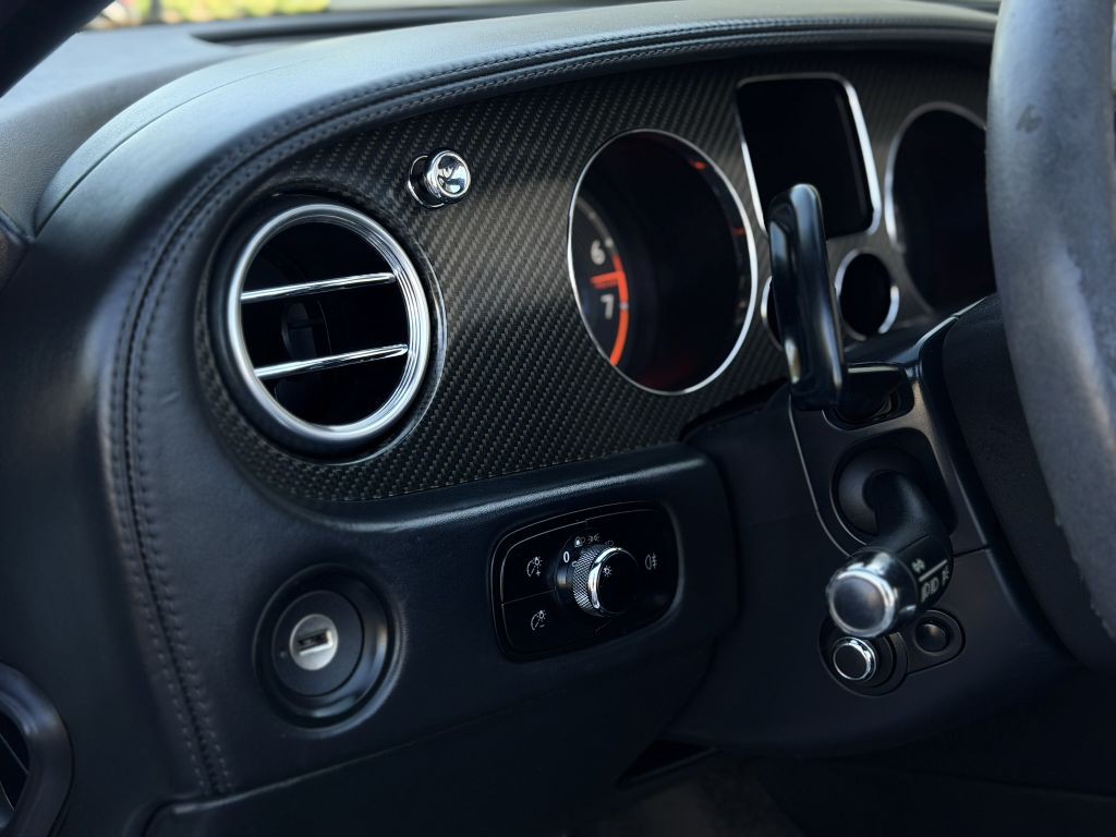 2011 Bentley Continental Image 37