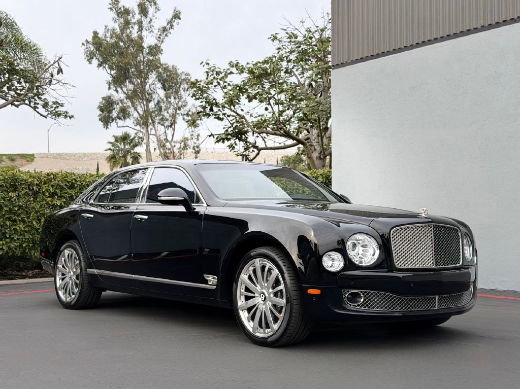 2013 Bentley Mulsanne Image 2