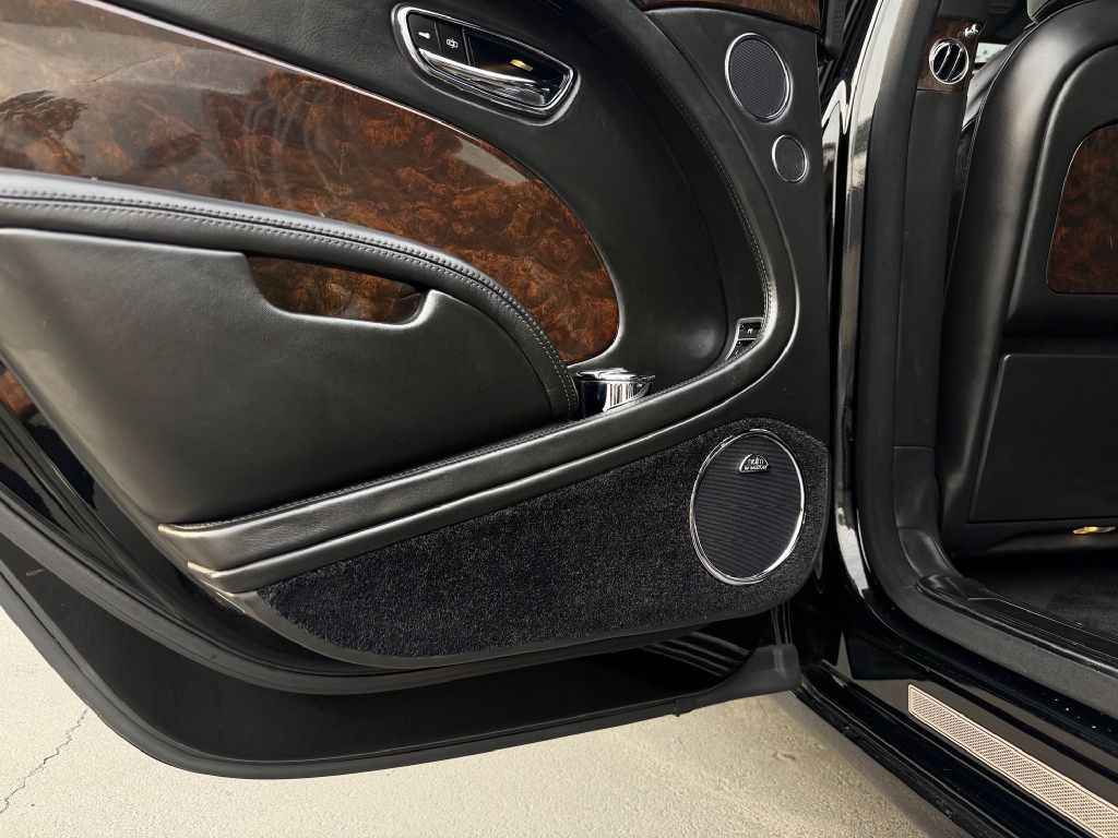 2013 Bentley Mulsanne Image 35