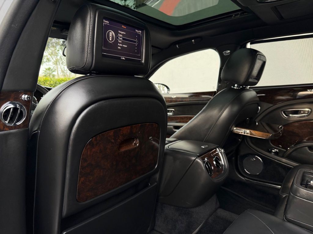 2013 Bentley Mulsanne Image 38