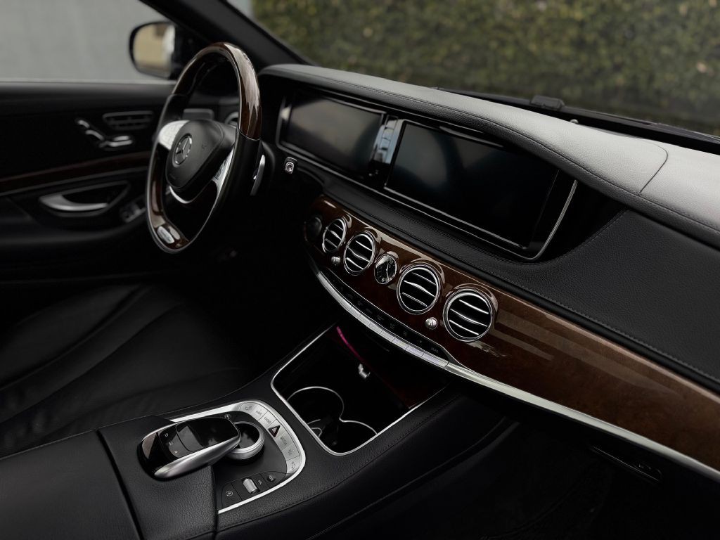 2015 Mercedes-Benz S-Class Image 40