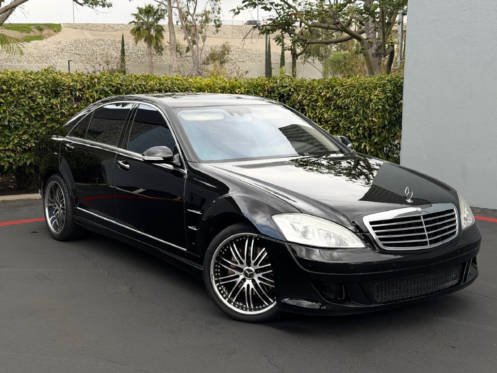 2007 Mercedes-Benz S-Class Image 2