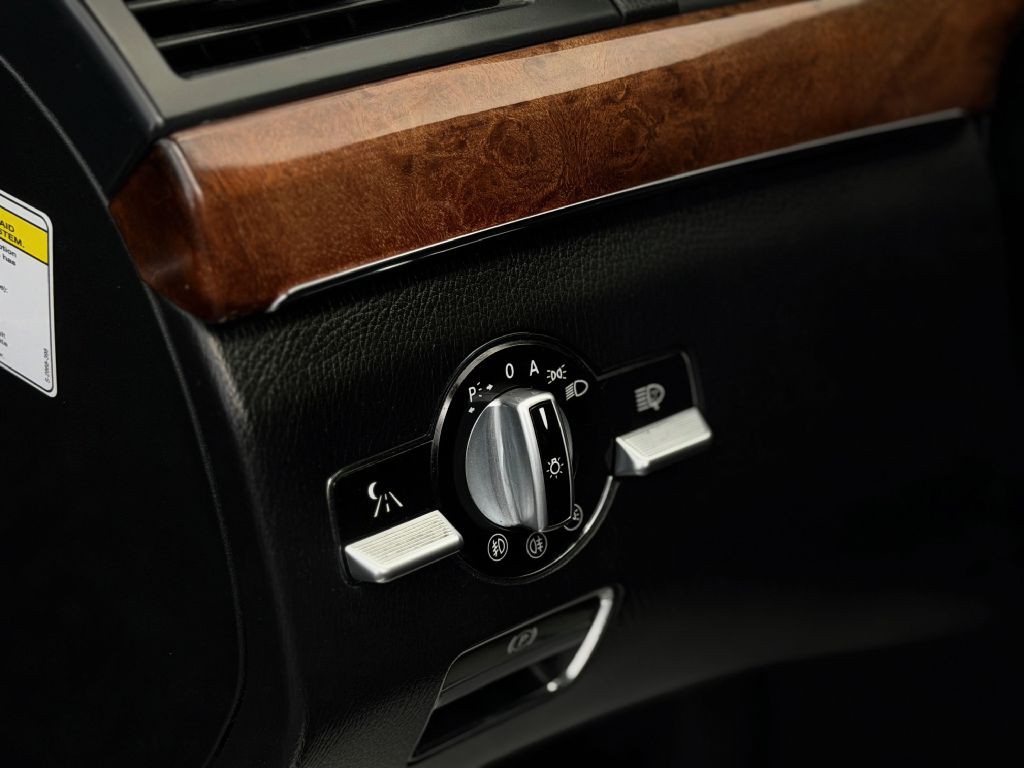 2007 Mercedes-Benz S-Class Image 18