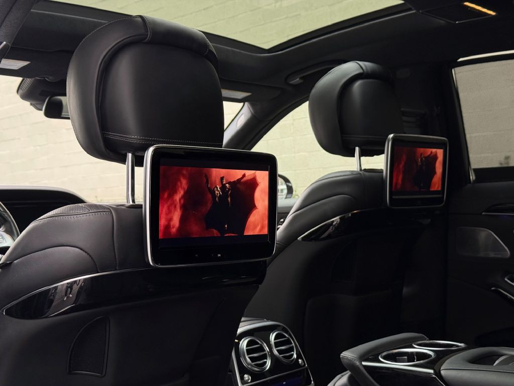 2017 Mercedes-Benz S-Class Image 34