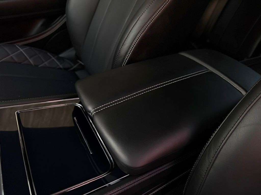 2020 Bentley Continental Image 30