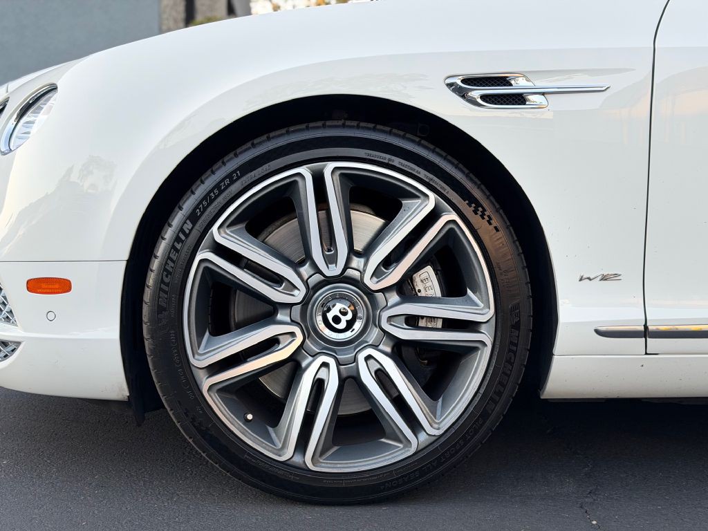 2016 Bentley Continental Image 14