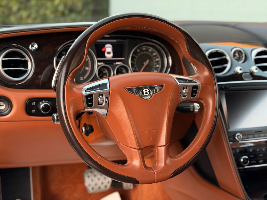 2016 Bentley Continental Image 22