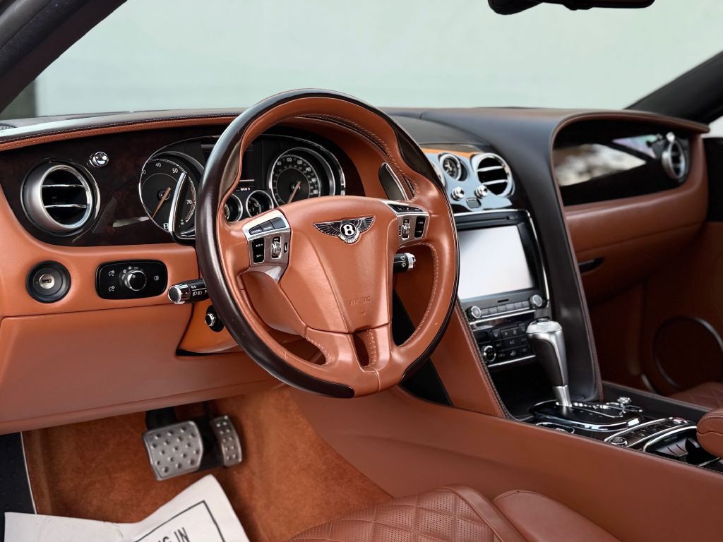 2016 Bentley Continental Image 23
