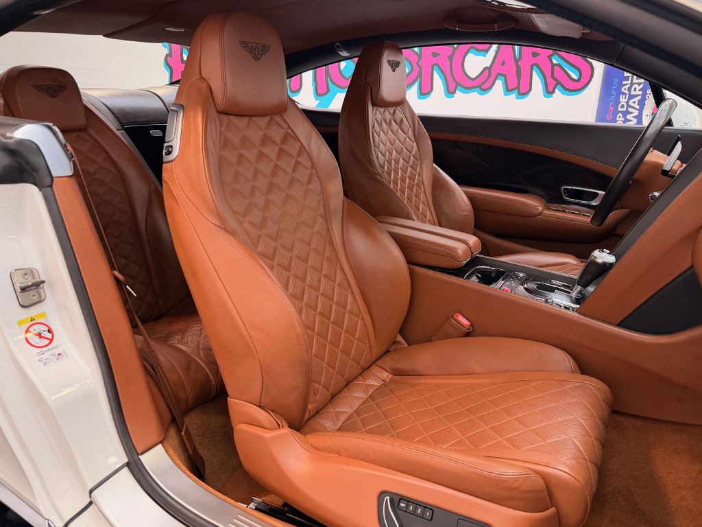 2016 Bentley Continental Image 33