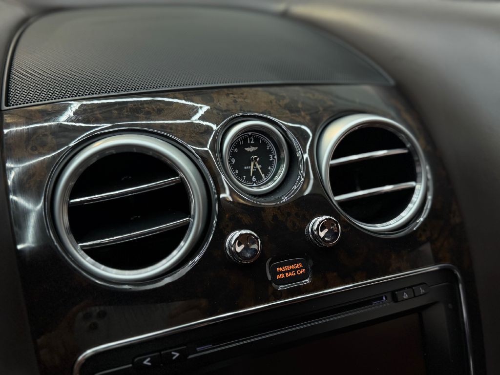 2016 Bentley Continental Image 39