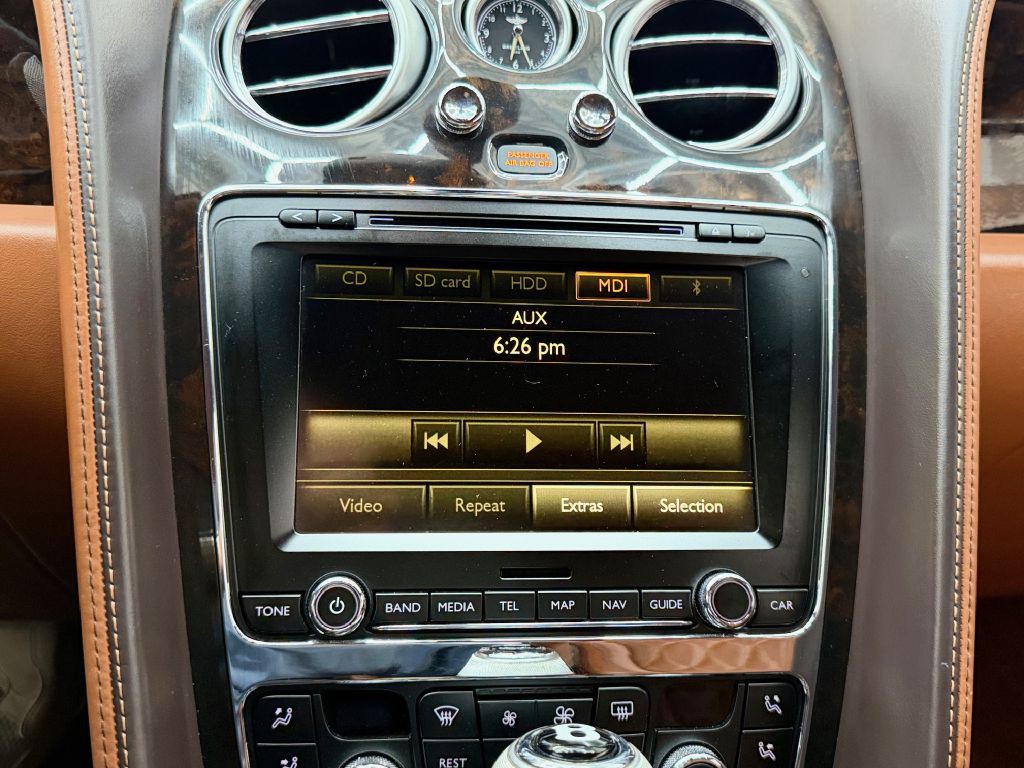 2016 Bentley Continental Image 41