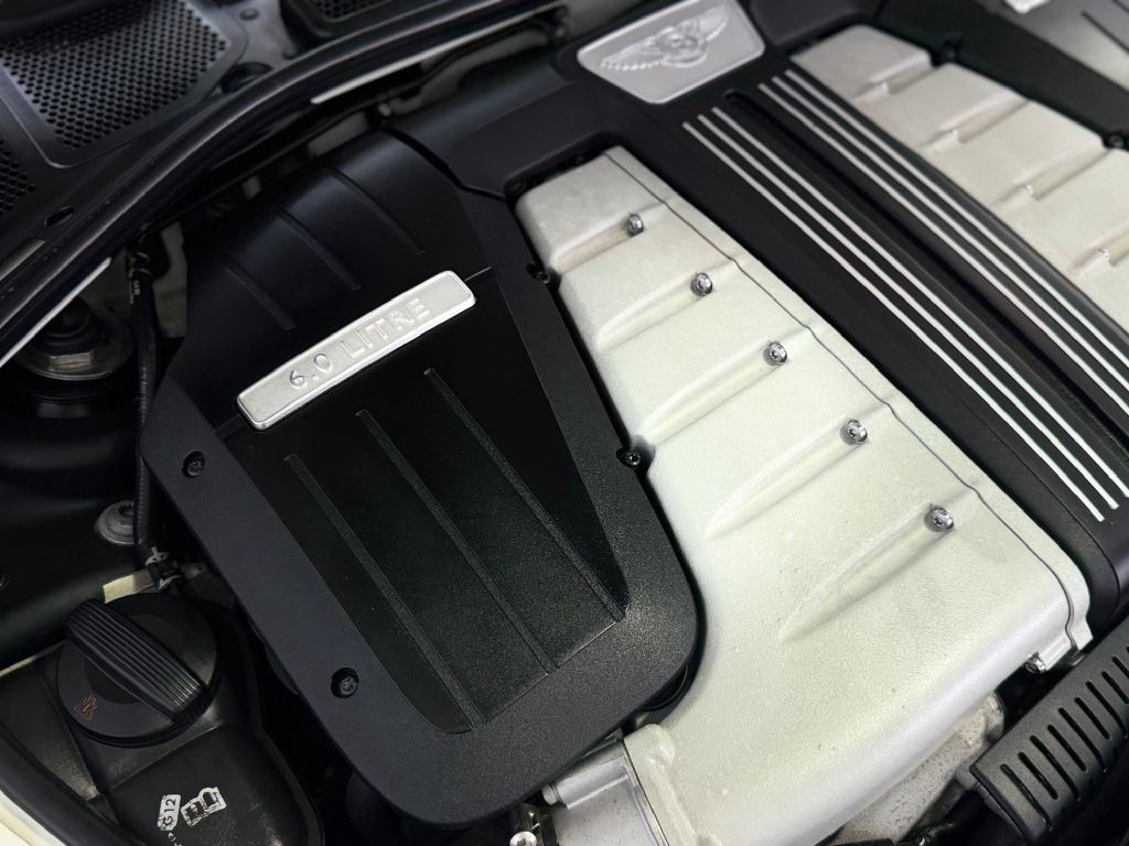 2016 Bentley Continental Image 43