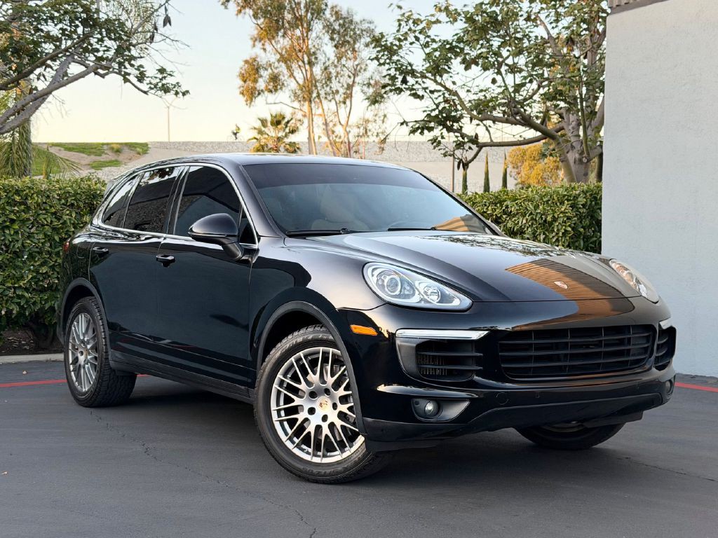 2015 Porsche Cayenne Image 1