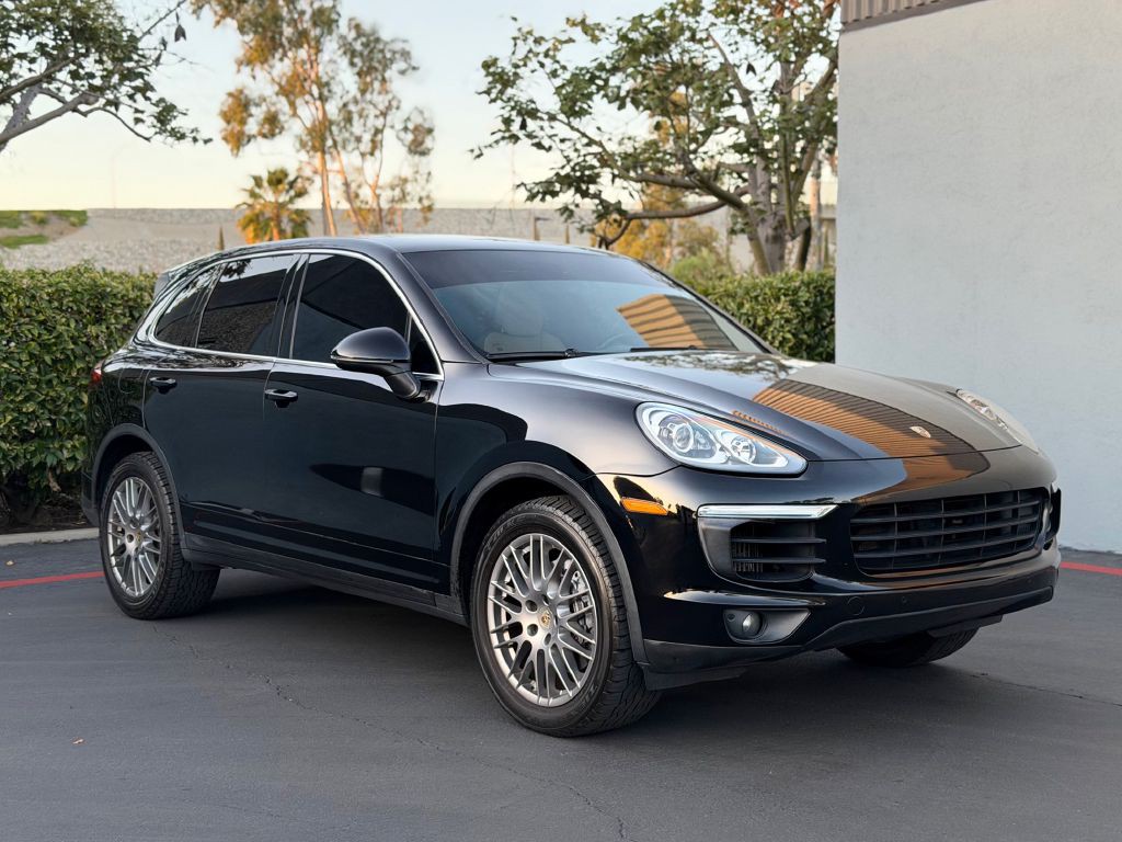 2015 Porsche Cayenne Image 2