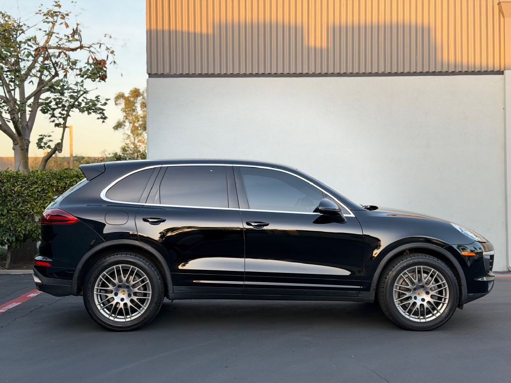 2015 Porsche Cayenne Image 3