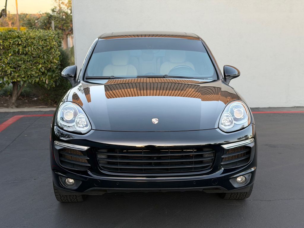 2015 Porsche Cayenne Image 8