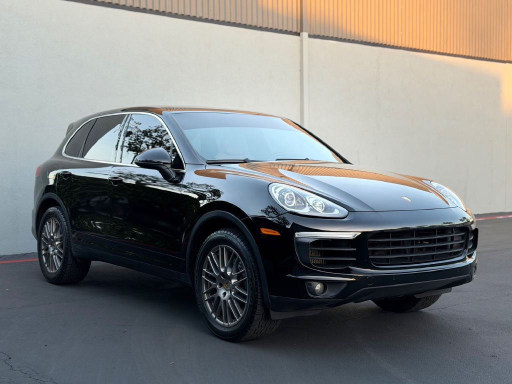 2015 Porsche Cayenne Image 9