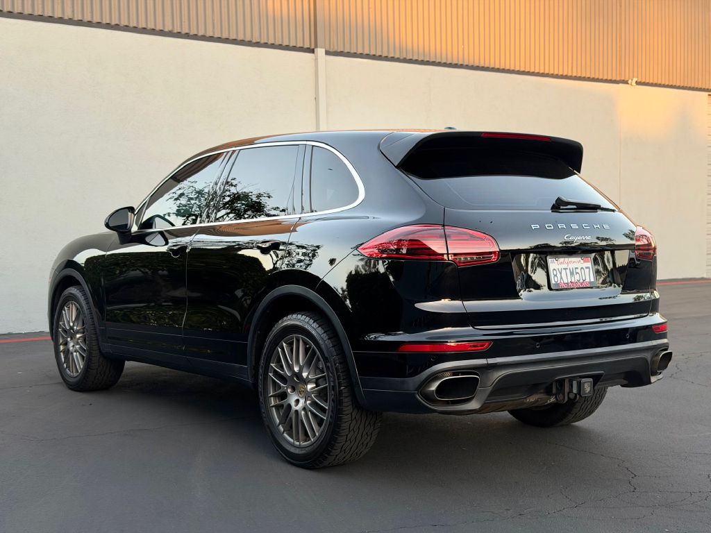 2015 Porsche Cayenne Image 11