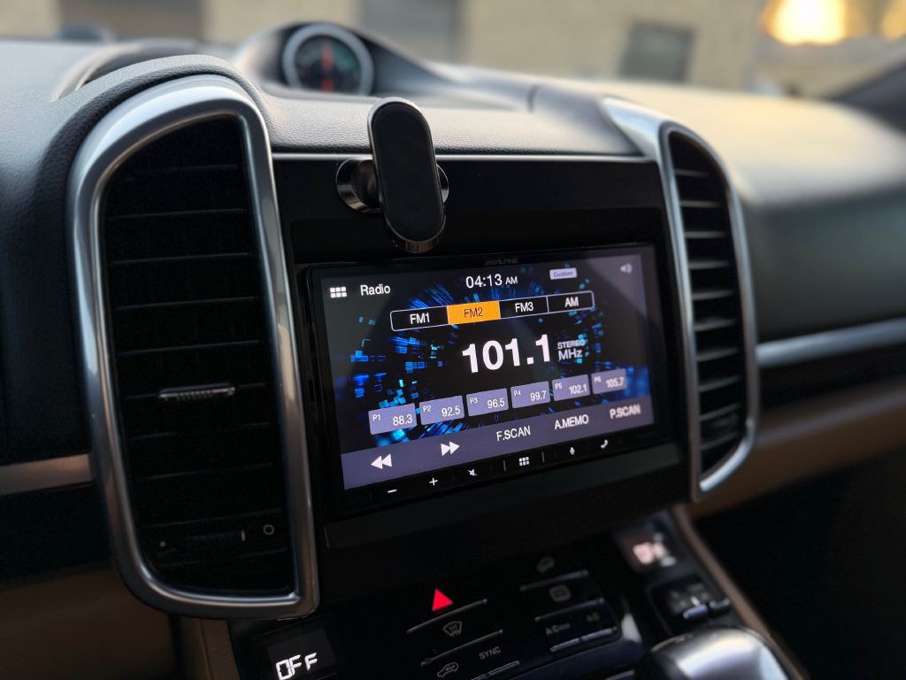 2015 Porsche Cayenne Image 17