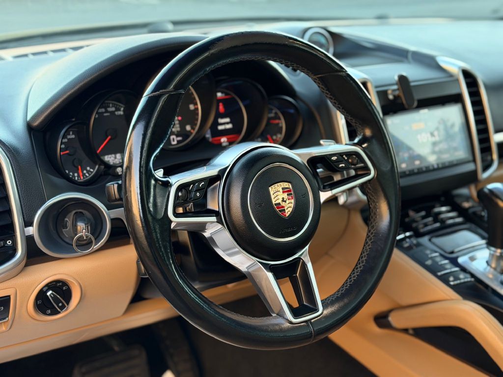2015 Porsche Cayenne Image 20