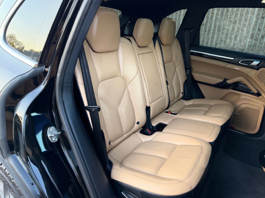 2015 Porsche Cayenne Image 29