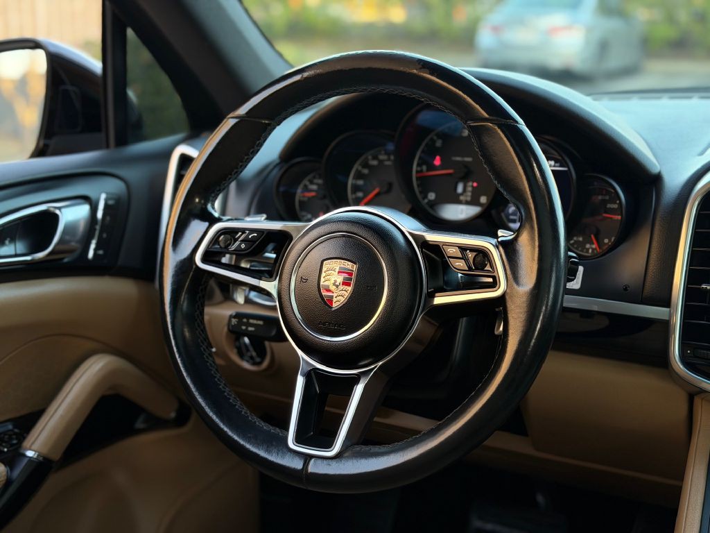2015 Porsche Cayenne Image 37