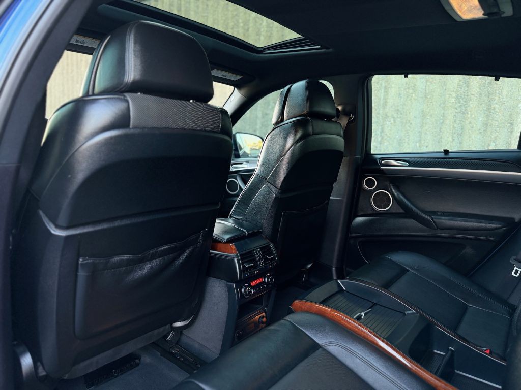 2013 BMW X6 Image 24