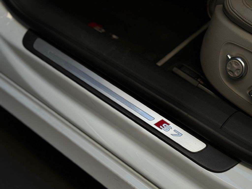 2017 Audi S7 Image 17