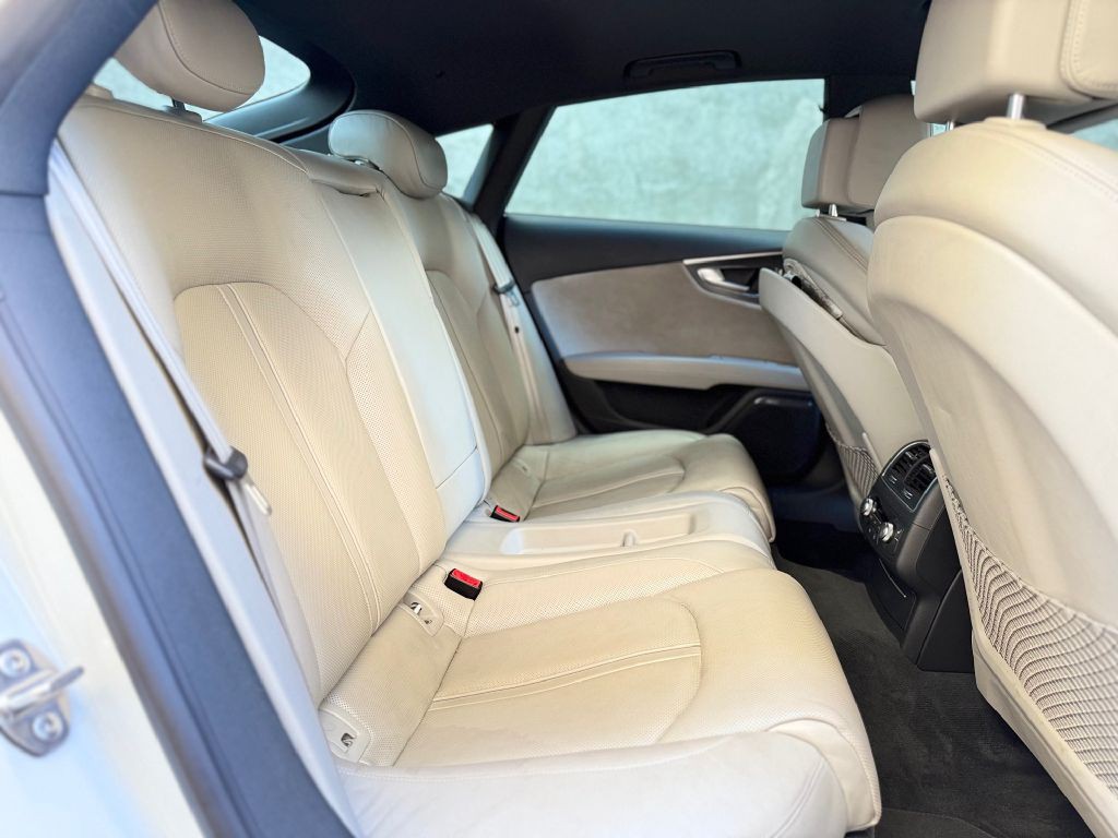 2017 Audi S7 Image 23