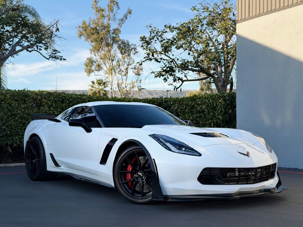 2015 Chevrolet Corvette Image 1