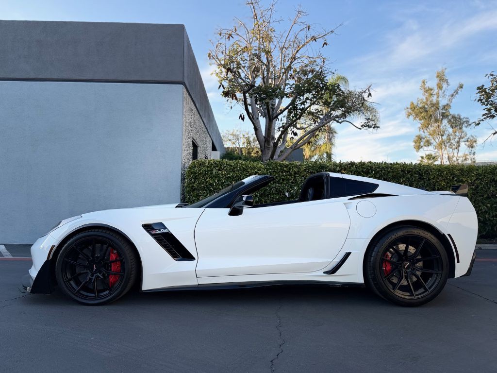 2015 Chevrolet Corvette Image 8