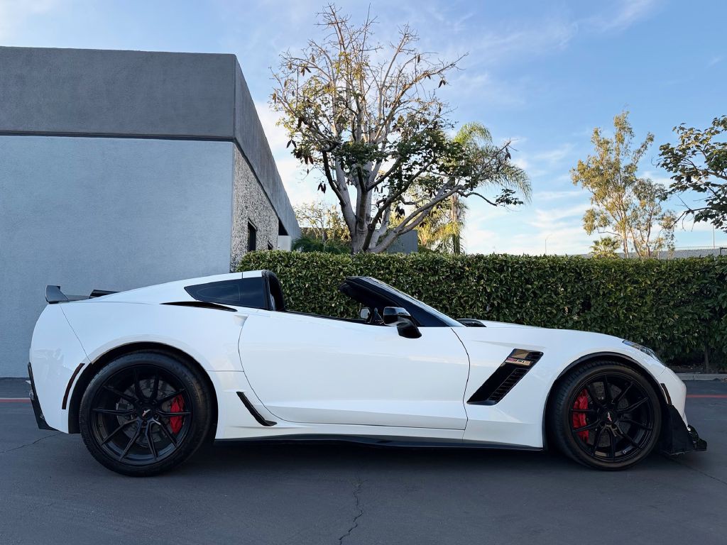 2015 Chevrolet Corvette Image 9