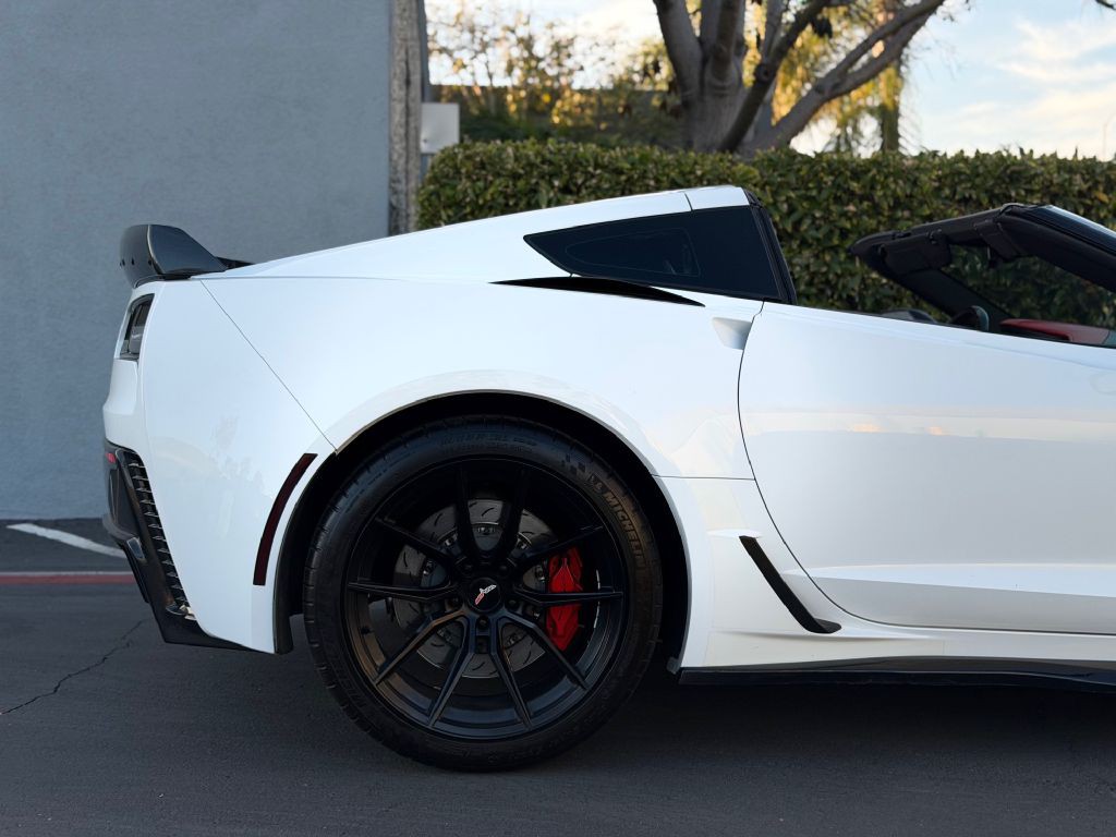 2015 Chevrolet Corvette Image 24