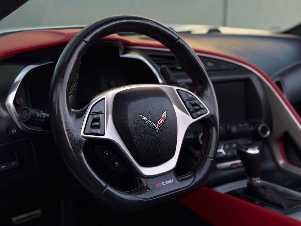 2015 Chevrolet Corvette Image 28