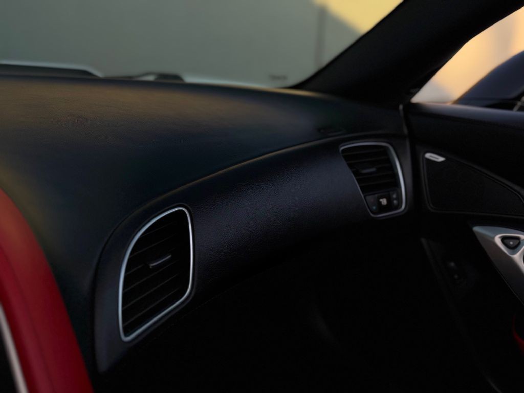 2015 Chevrolet Corvette Image 36