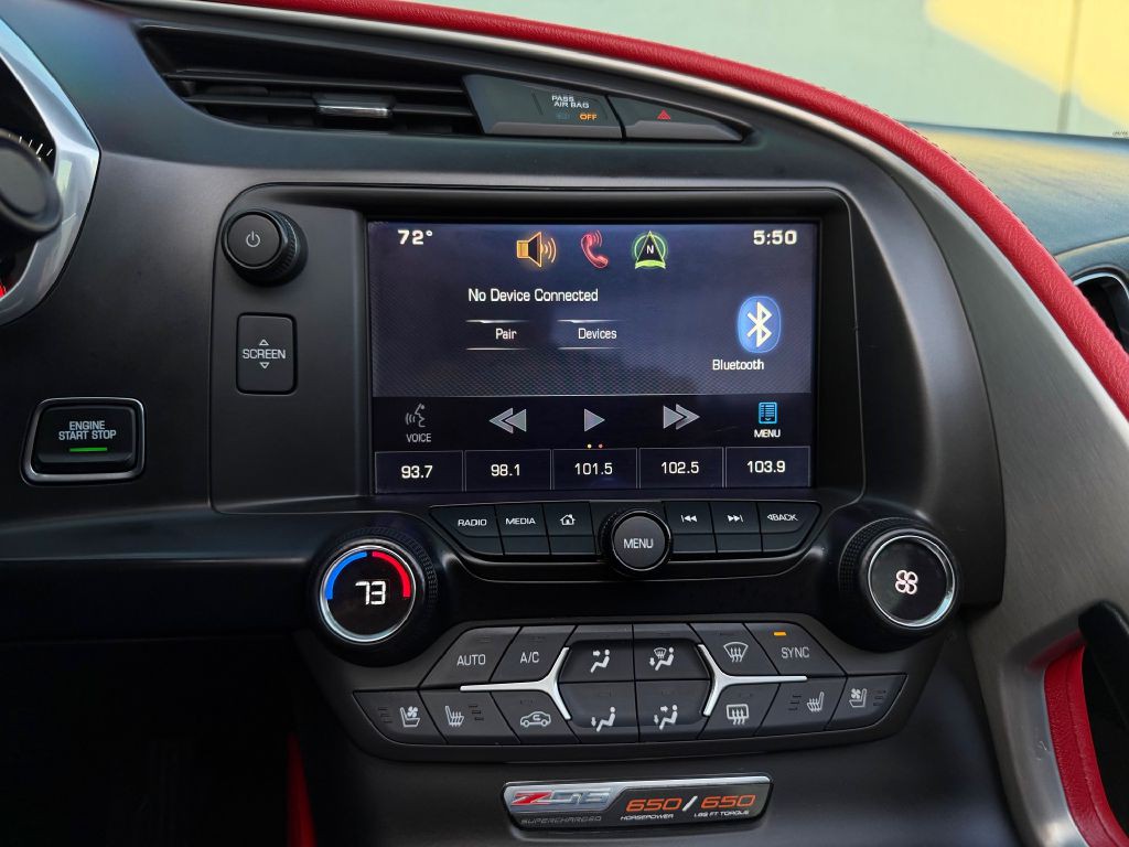 2015 Chevrolet Corvette Image 38