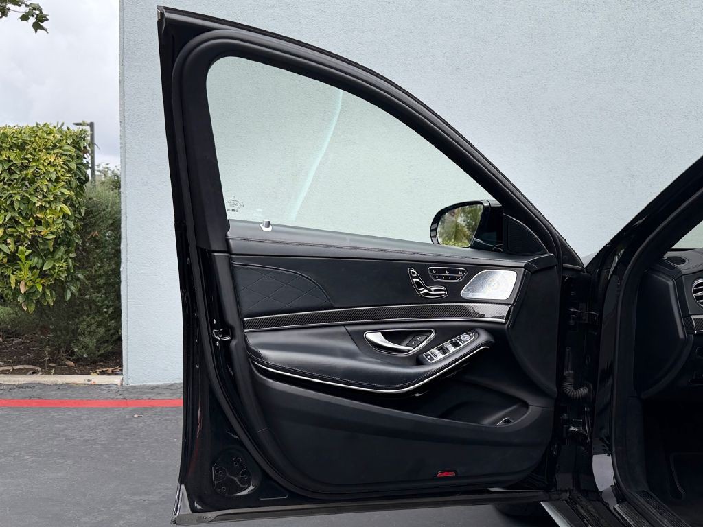 2015 Mercedes-Benz S-Class Image 10