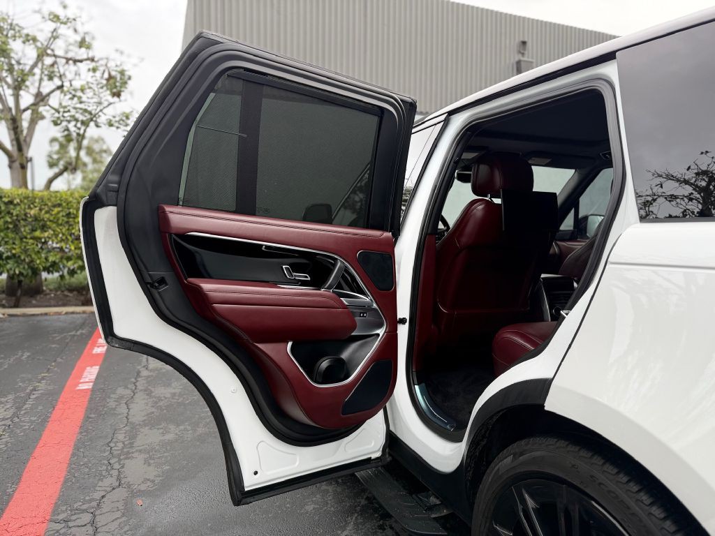 2023 Land Rover Range Rover Image 13