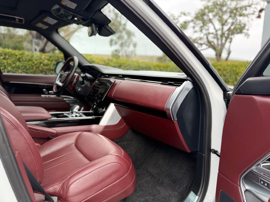 2023 Land Rover Range Rover Image 23