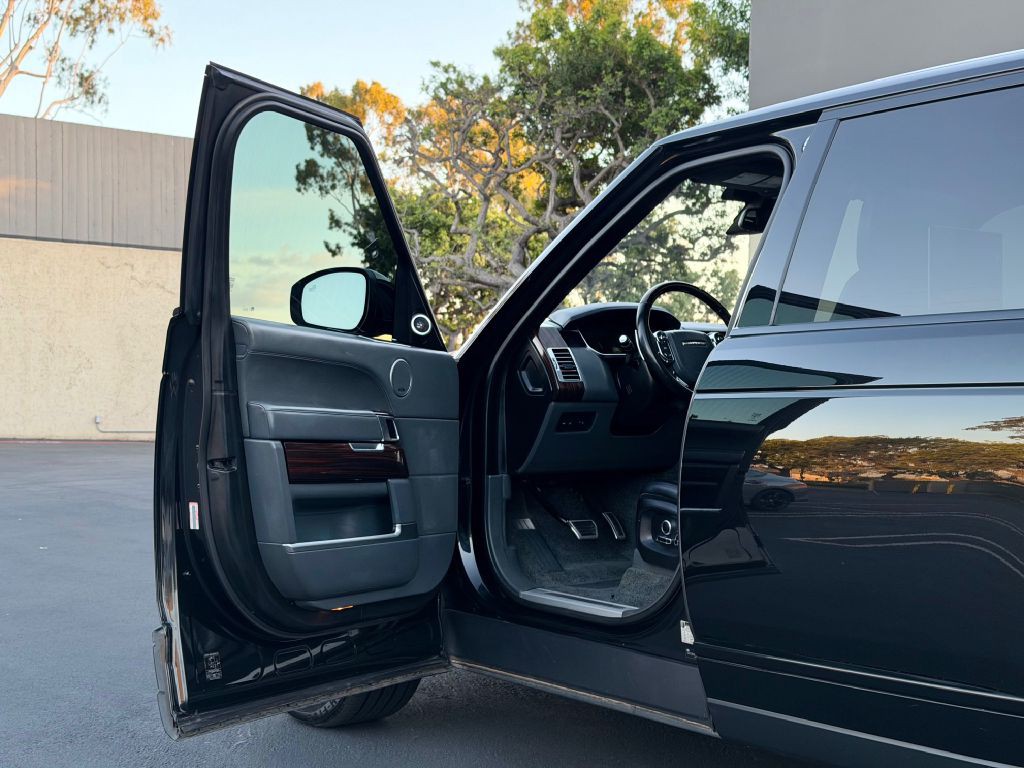 2016 Land Rover Range Rover Image 21